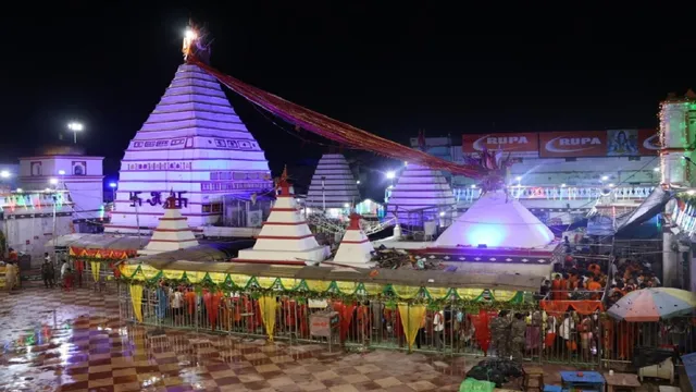देवघर जेल के कैदियों के हाथों सजता है बाबा बैद्यनाथ का दरबार, 115 साल पुरानी है मुकुट बनाने की अनूठी परंपरा
